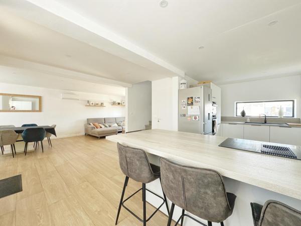 Maison rénovée dans un quartier