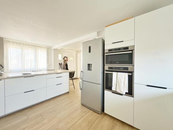 Maison rénovée dans un quartier