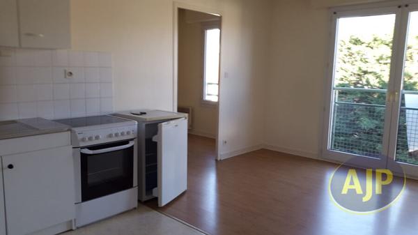 Location appartement Cholet : 439 € - AJP Immobilier Cholet