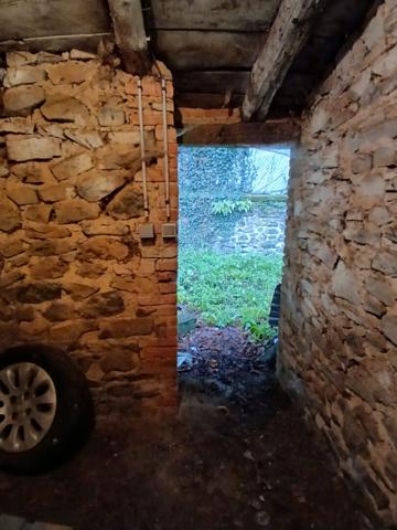 Maison avec son jardin , Saint santin cantales