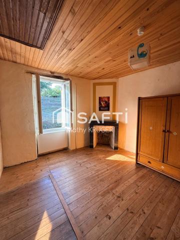 Maison en pierre au cœur de la nature
