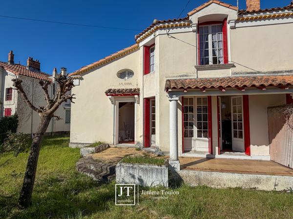 Maison
                                                                                                                                                                                                                                                                                                                        5 pièce(s)                                                                                                                                                                                                          4 chambre(s)                                                                                                                                                                                                          115  m²