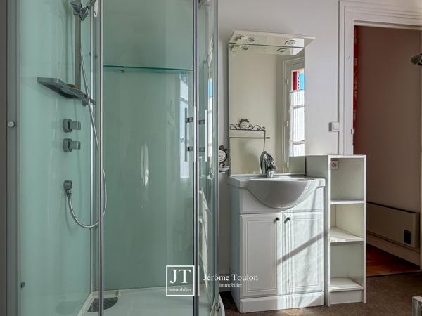 Maison
                                                                                                                                                                                                                                                                                                                        5 pièce(s)                                                                                                                                                                                                          4 chambre(s)                                                                                                                                                                                                          115  m²