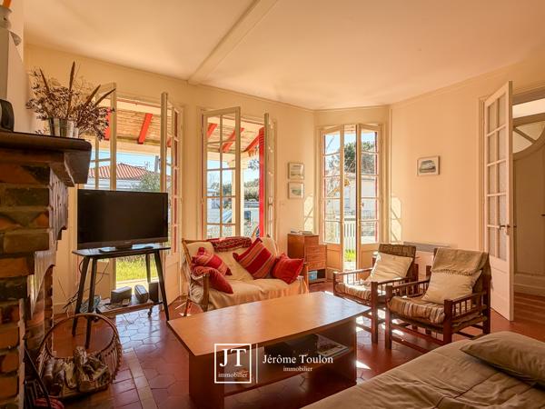 Maison
                                                                                                                                                                                                                                                                                                                        5 pièce(s)                                                                                                                                                                                                          4 chambre(s)                                                                                                                                                                                                          115  m²