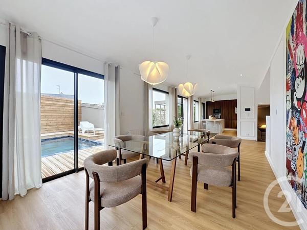 Maison à vendre  6 pièces - 149 m 2   LE RELECQ KERHUON  - 29