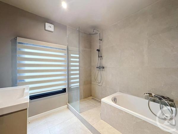 Maison à vendre  6 pièces - 149 m 2   LE RELECQ KERHUON  - 29