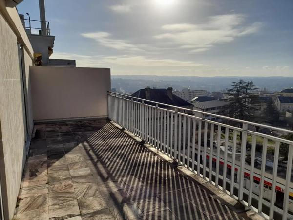 Appartement à louer 4 pièces 117.81m² Limoges (87000)