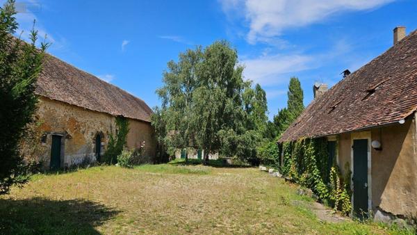 Corps de ferme à vendre à Louplande dans la Sarthe (72210), ref : HB-1665