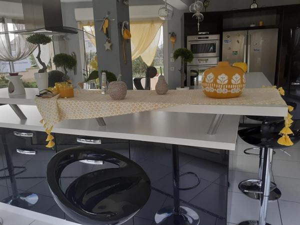 MAISON D'ARCHITECTE - TOUT CONFORT - PISCINE -