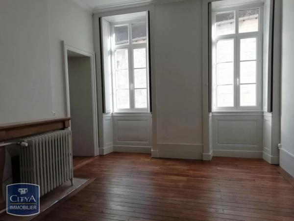 Appartement à louer 4 pièces 123.3m²