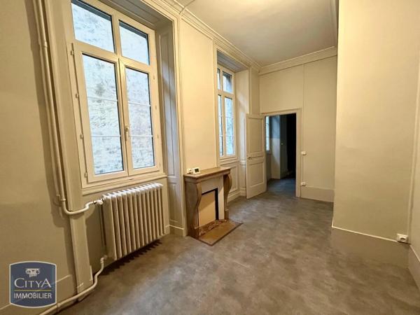 Appartement à louer 4 pièces 123.3m² Besançon (25000)