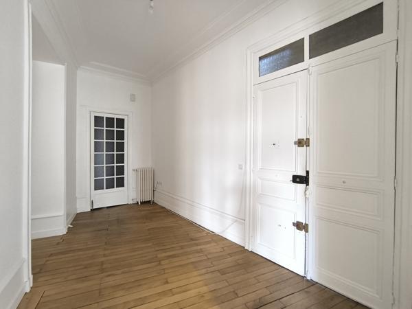 HYPER CENTRE - APPARTEMENT T5