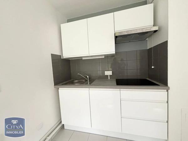 Appartement à louer 2 pièces 43.24m² Valenciennes (59300)