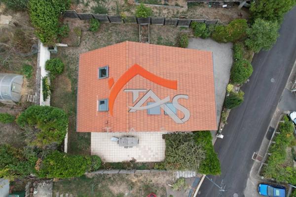 Vente                                                      Maison
                        
                     5 pièces                      147 m2                     à Sorbiers