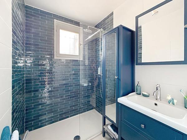 Maison de 90 m² avec sous-sol complet sur un terrain constructible de 1125 m²