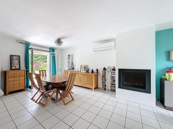 Maison de 90 m² avec sous-sol complet sur un terrain constructible de 1125 m²