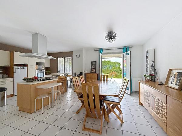 Maison de 90 m² avec sous-sol complet sur un terrain constructible de 1125 m²