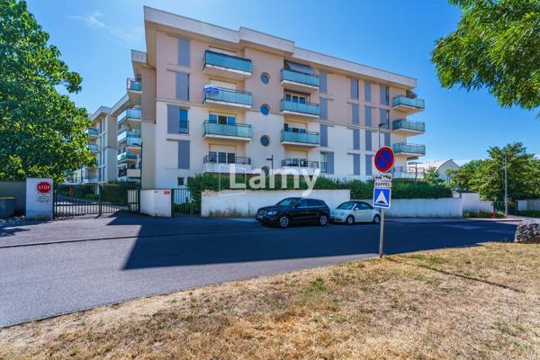Parking + appartement