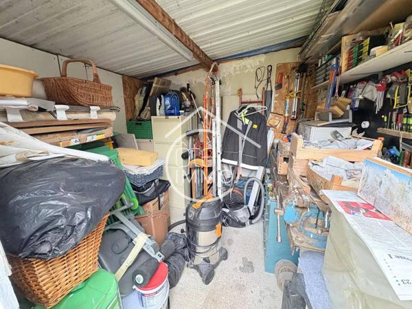 LAMONZIE SAINT MARTIN : Charmante maison de plain-pied 6 pièces de 144m² avec studio attenant