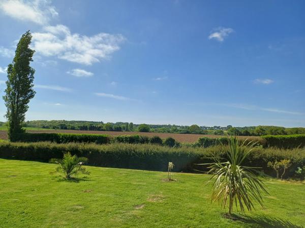 Plougasnou (29630) Plougasnou 5 mn Terenez, belle maison traditionnelle entièrement rénovée sur 3500 m2 de parc arboré.