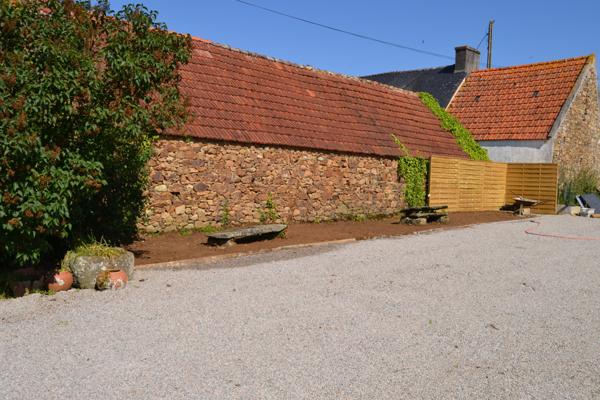 Plougasnou (29630) Plougasnou 5 mn Terenez, belle maison traditionnelle entièrement rénovée sur 3500 m2 de parc arboré.