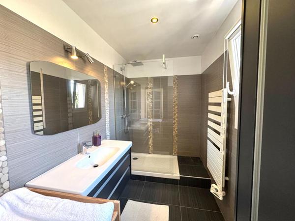 Maison à vendre 4 pièces à Bormes-les-mimosas