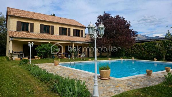 Maison de 215 m²
