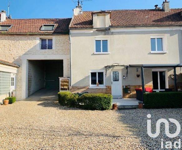 Maison traditionnelle 5 pièces de 200 m² à Mareuil-lès-Meaux (77100)