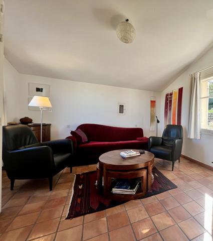 Malaucène (84340) COUP DE COEUR! MAISON PROVENCALE DE CARACTERE NICHÉE DANS UN ECRIN DE VERDURE