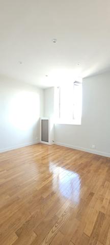 Saint-Germain-en-Laye (78100) 3 Pièces 49m² RUE DE POISSY - ST GERMAIN EN LAYE