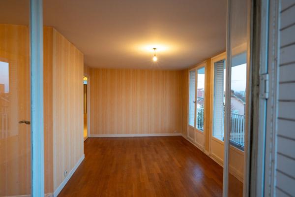 Appartement à vendre 3 pièces BRON (69)