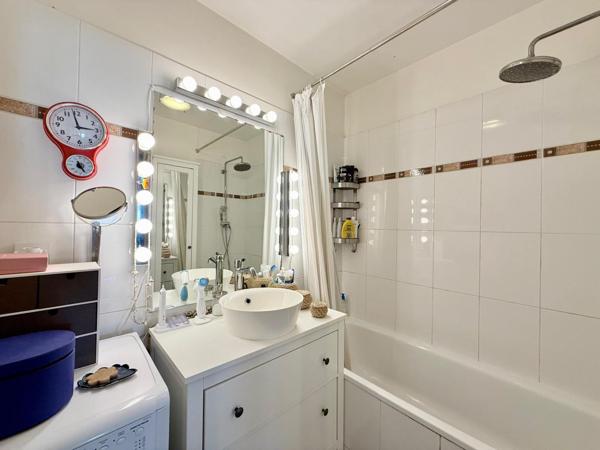 EXCLUSIVITE appartement 3 pièces 66.76 378 000 € - Référence  1006