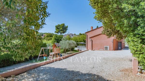 Vallauris ravissante villa d'architecte