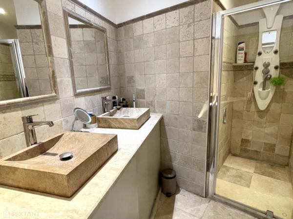 Villa 7 pièces, 219 m2