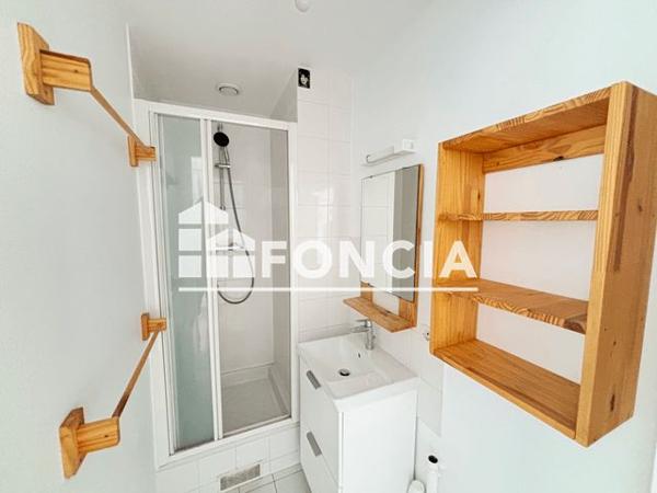 Location Appartement 3 pièces 53.83 m² - Paris 75018