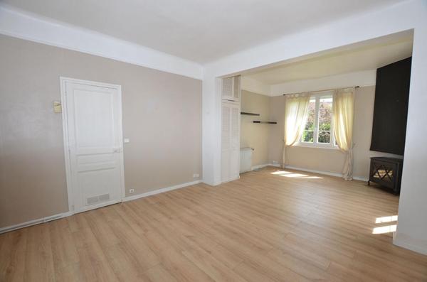 Maison Sainte Genevieve Des Bois 5 pièce(s) 80 m2