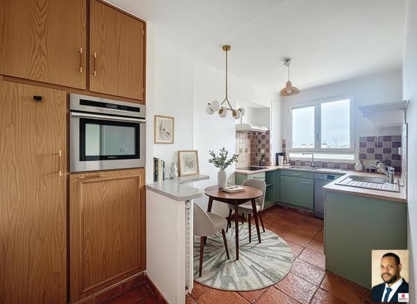 Appartement Meudon 104m( 4 pièces + 2 caves + Parking)