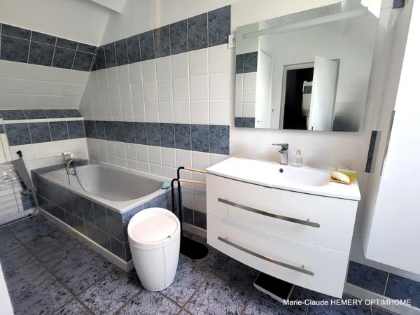 Appartement de 70m² au calme dans une résidence bien entretenue avec parc, Dinard Prieuré-Vicomté.