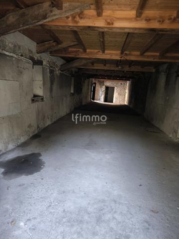Chai à rénover de 120 m2 100000€ FAI