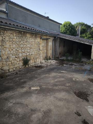 Chai à rénover de 120 m2 100000€ FAI