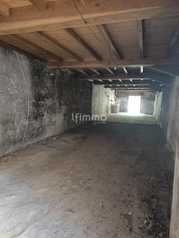 Chai à rénover de 120 m2 100000€ FAI