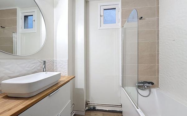 Appartement à vendre    3 pièces • 75,03 m2 Suresnes