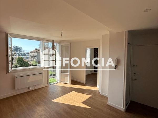 À vendre Appartement 5 pièces 74.56 m² - Pau 64000