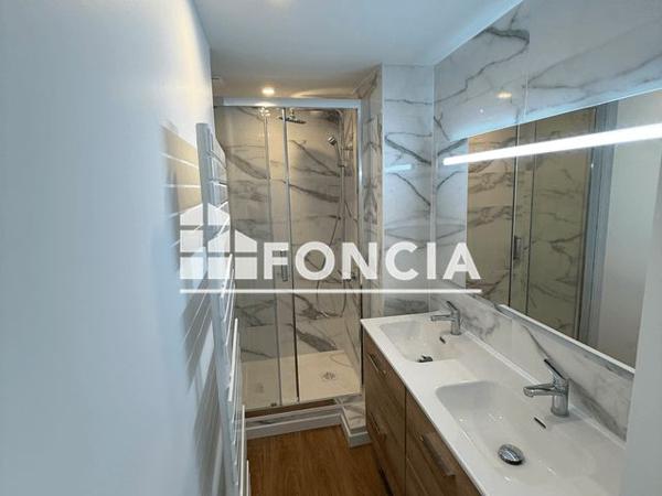 À vendre Appartement 5 pièces 74.56 m² - Pau 64000