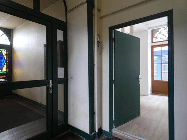 Grand appartement de 58m2 refait à neuf , espace rare à imaginer selon votre projet !