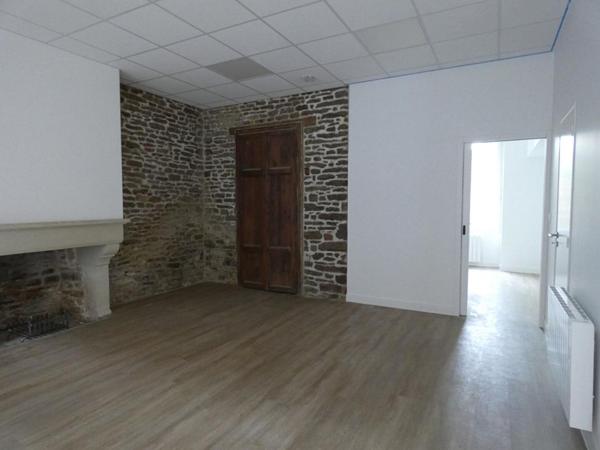 Grand appartement de 58m2 refait à neuf , espace rare à imaginer selon votre projet !