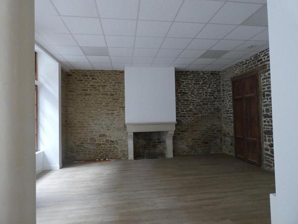 Grand appartement de 58m2 refait à neuf , espace rare à imaginer selon votre projet !