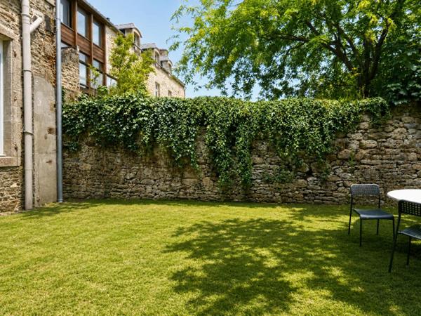 Grand appartement de 58m2 refait à neuf , espace rare à imaginer selon votre projet !