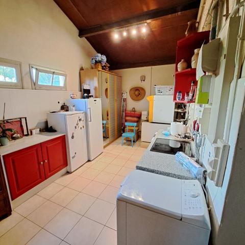 A VENDRE MAISON ENTIEREMENT RENOVEE / CHAMBRE EN REZ-DE-CHAUSSEE / JARDIN / GARAGE / 4 CHAMBRES