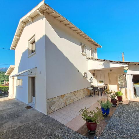 A VENDRE MAISON ENTIEREMENT RENOVEE / CHAMBRE EN REZ-DE-CHAUSSEE / JARDIN / GARAGE / 4 CHAMBRES